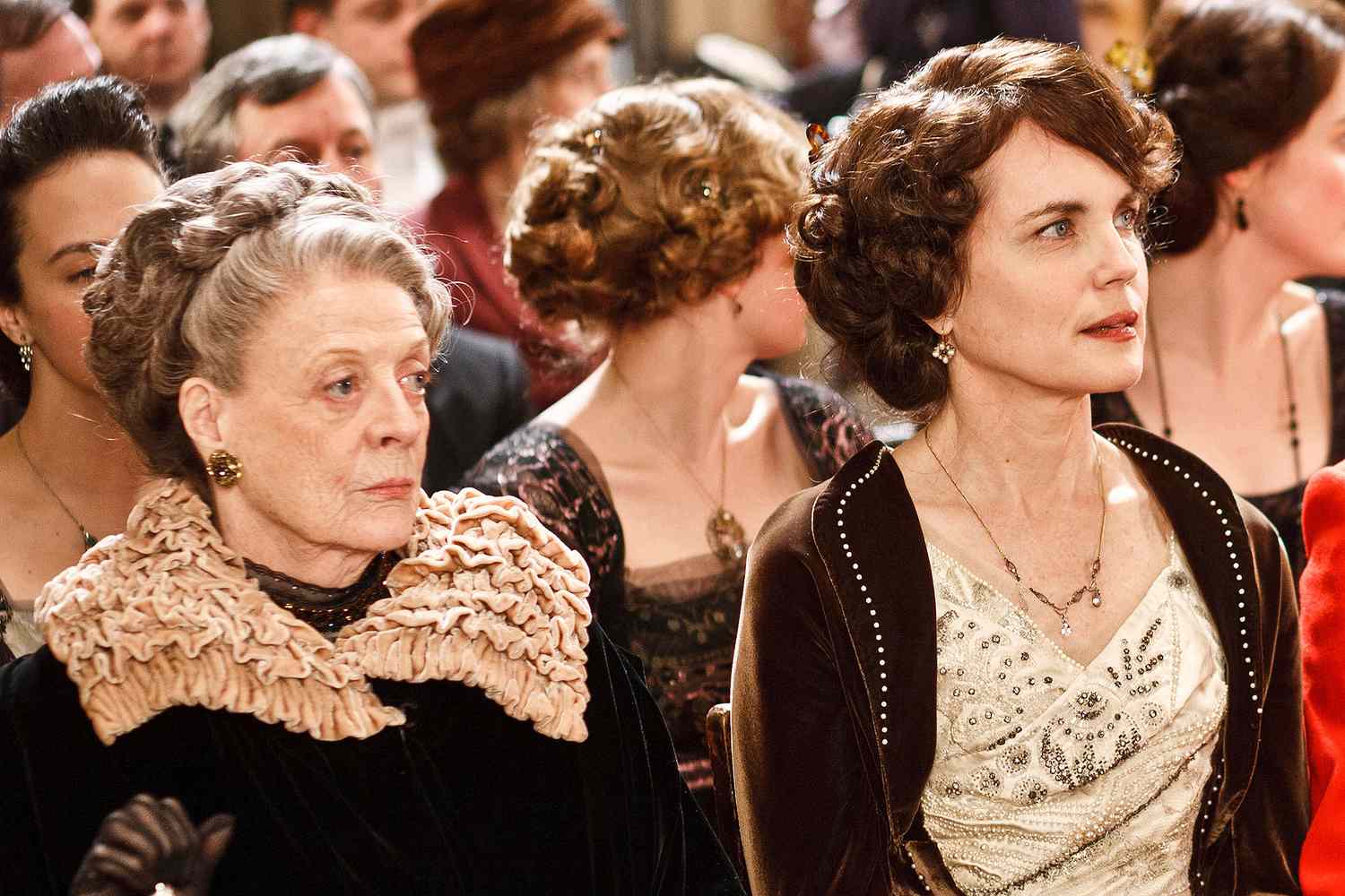 Elizabeth McGovern says Maggie Smith’s absence from new“ Downton Abbey” ‘form of freed up the remainder of the narrative’
