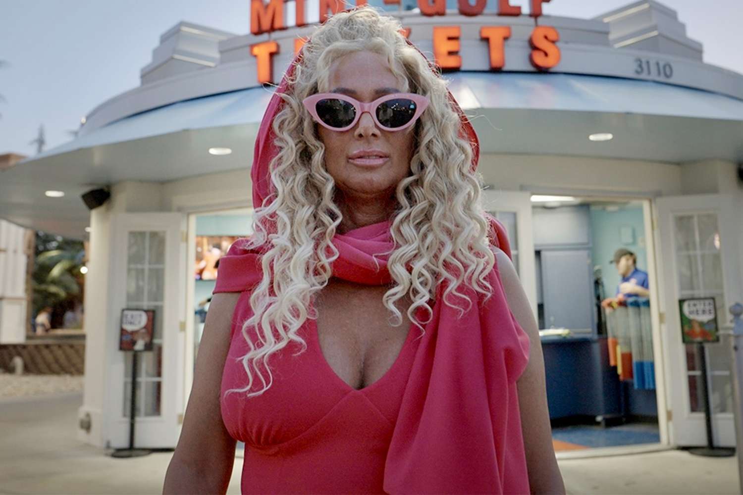 “Chimp Loopy” star Tonia Haddix sentenced to jail for mendacity about chimpanzee’s demise