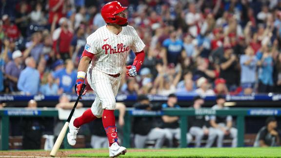 Phils seal 1st-round bye behind team-record 8 HRs