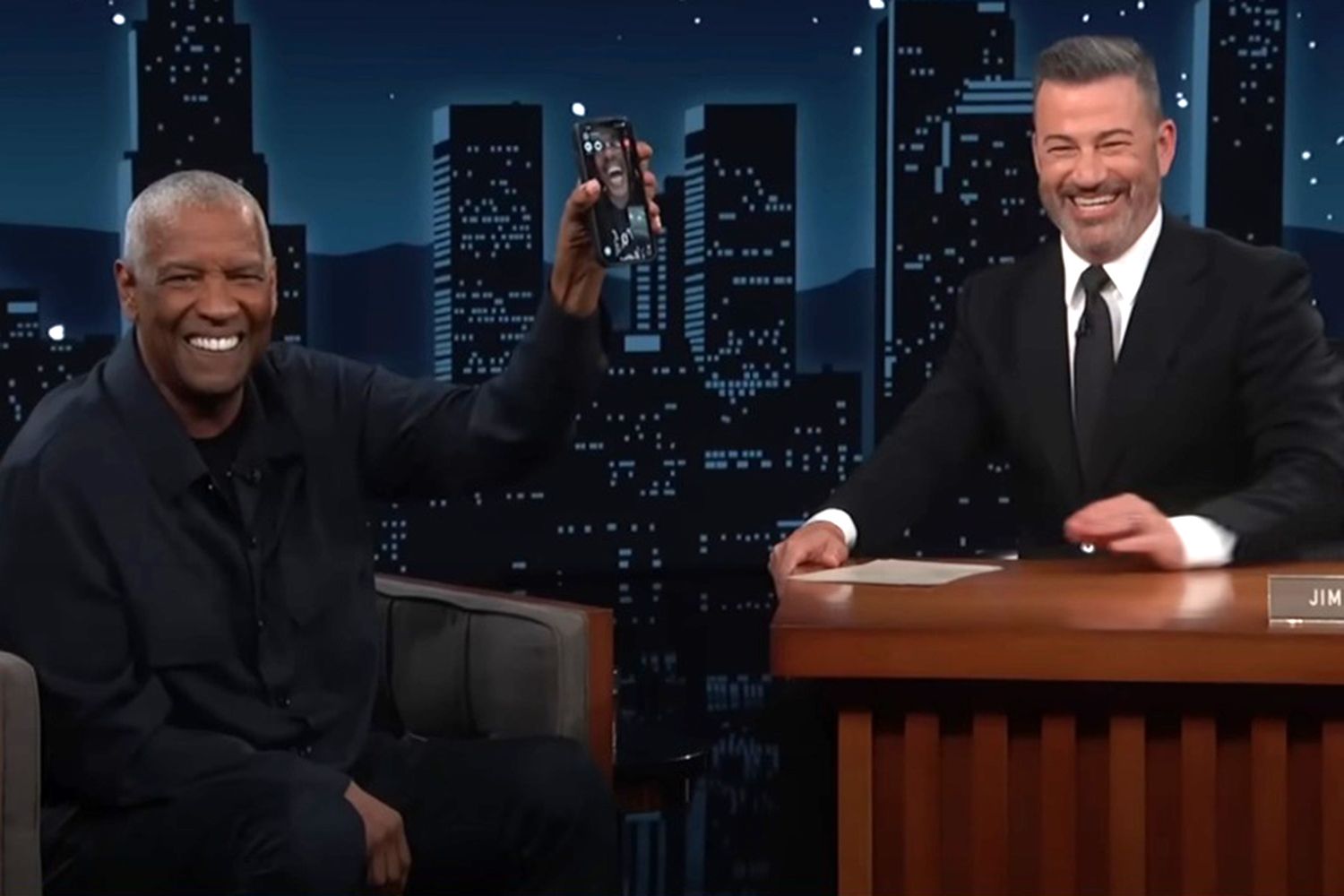 Denzel Washington FaceTimes Lenny Kravitz mid-interview on “Jimmy Kimmel Stay”: ‘I simply bought out of the bathe!’