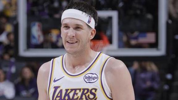 Reaves nets career-high 51 for Luka-less Lakers