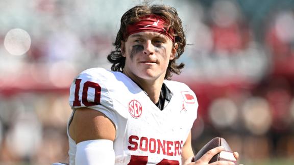 Roy Williams’ Superman dive and extra iconic Pink River Rivalry moments