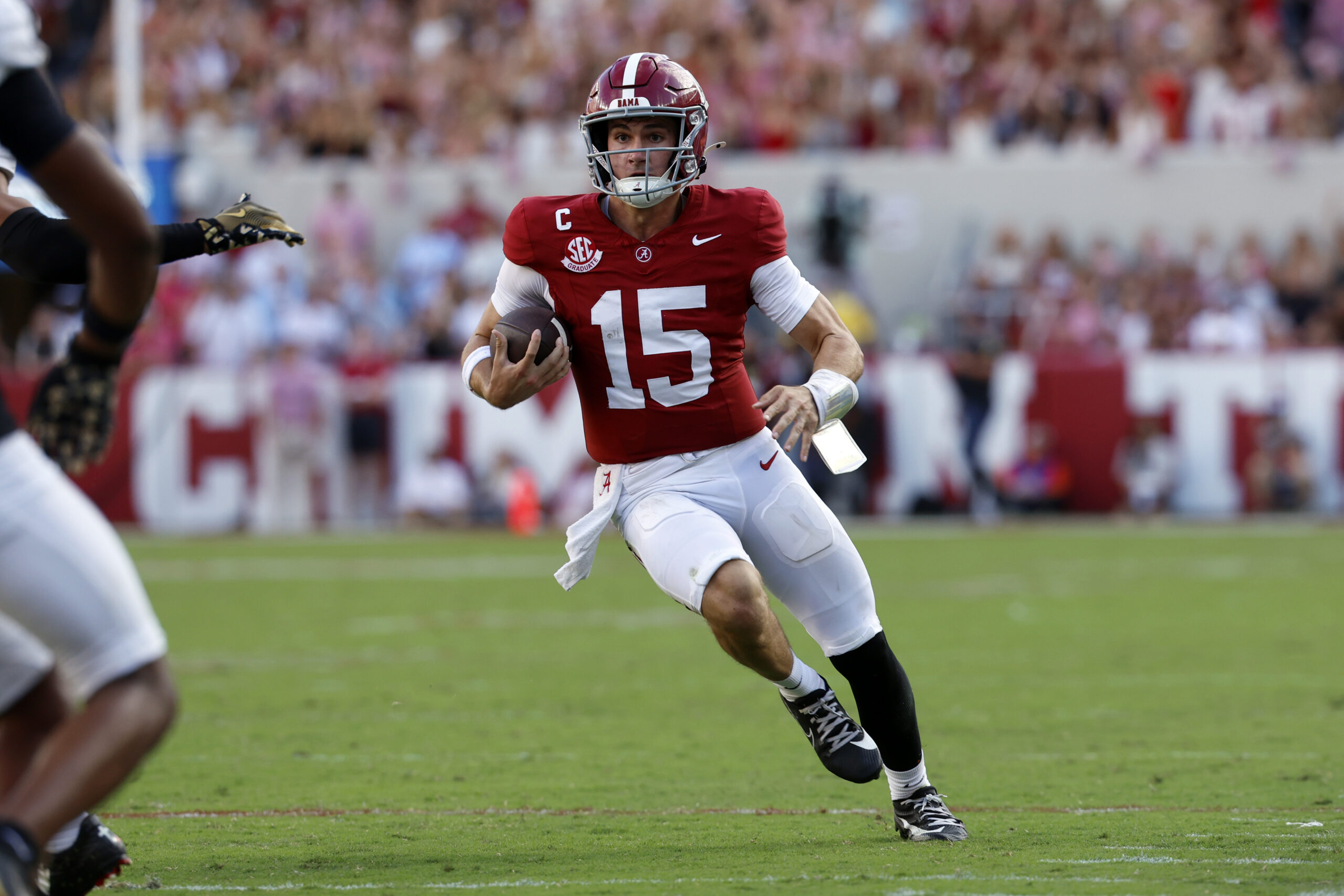 In a duel of QBs, Alabama’s Ty Simpson trumped Vandy’s Diego Pavia and made his personal Heisman assertion