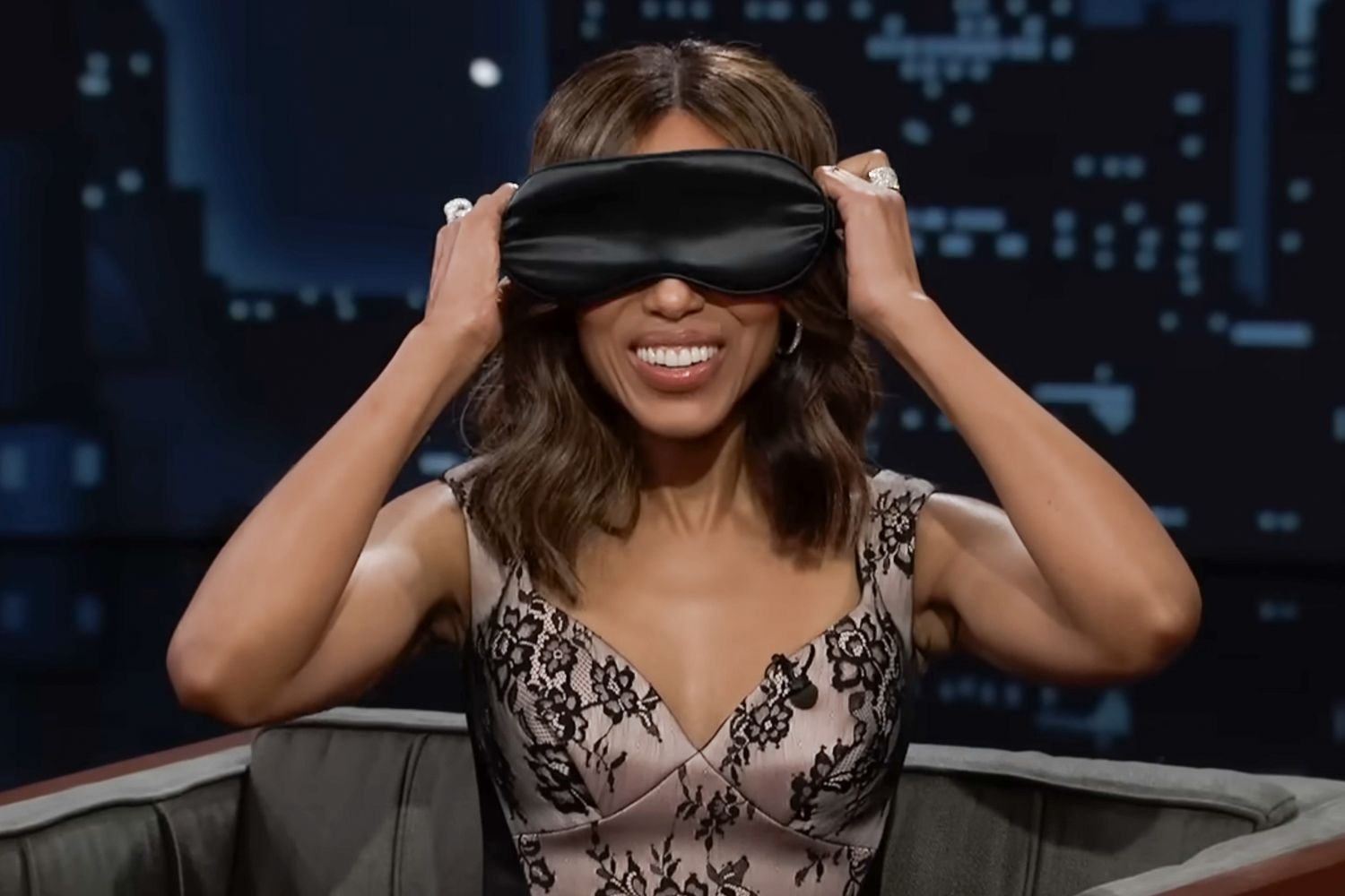 Kerry Washington tries to guess which “Scandal” costar she’s touching whereas blindfolded: ‘What if I tickle you?’