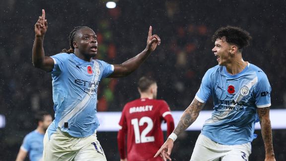 Man Metropolis add to Liverpool’s woes, Lewandowski lifts Barça and extra