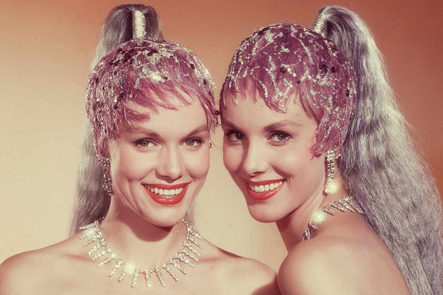 Twin sisters who labored with Frank Sinatra and Fred Astaire die on similar day at 89