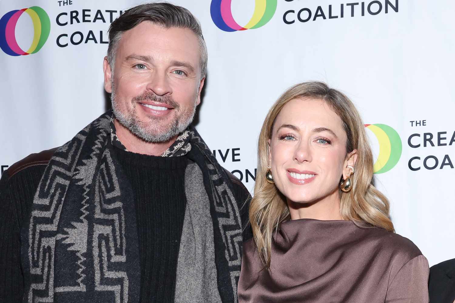 Iliza Shlesinger says smooching “Smallville” star Tom Welling in new movie was ‘like kissing a Honey Baked Ham’