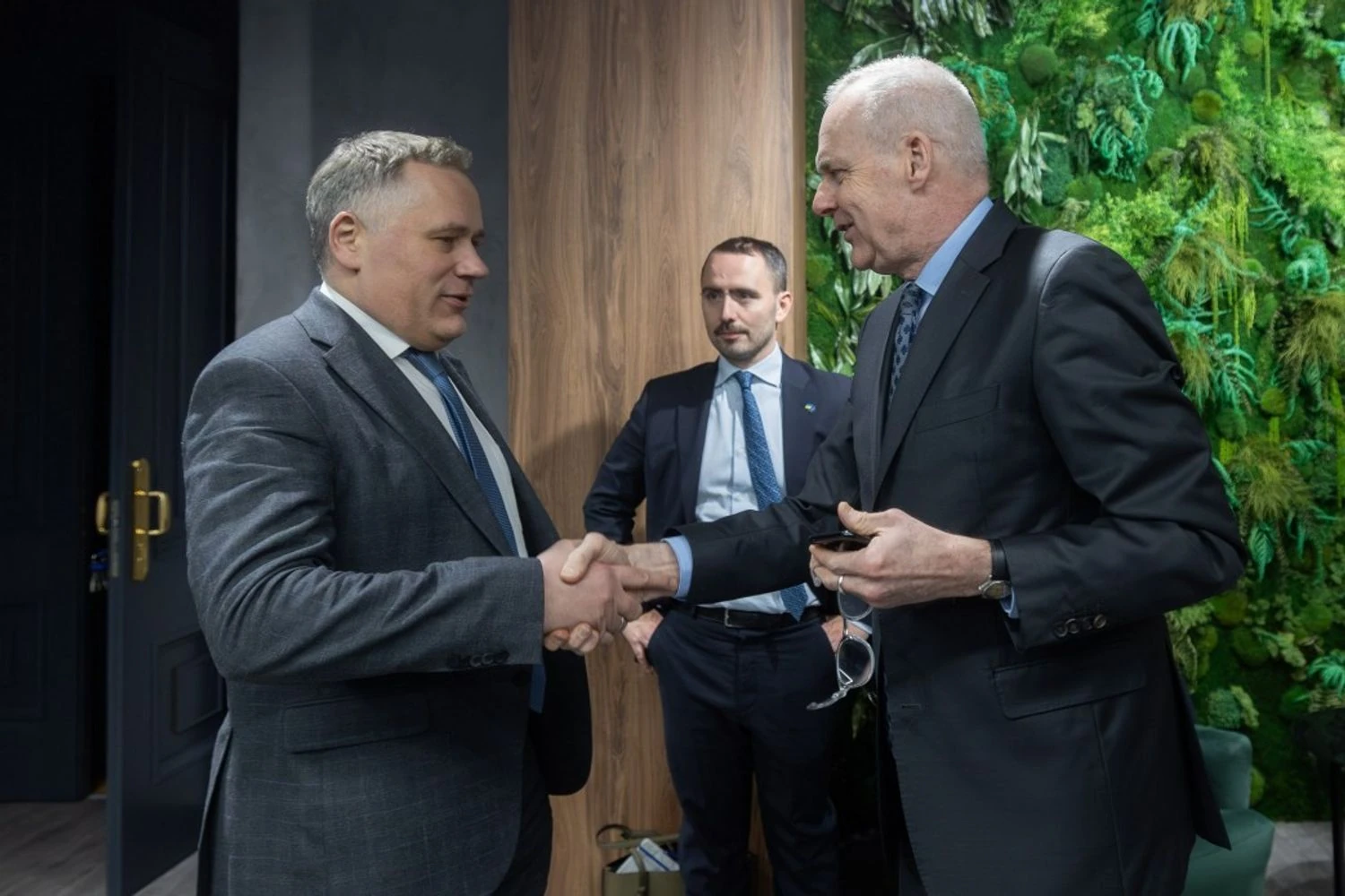 Ukraine expects new protection help packages to begin arriving by February 24 – OP