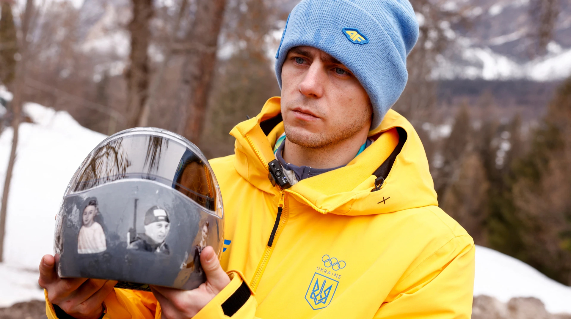 Ukrainian skeleton racer Heraskevych posts photograph of IOC president receiving award from Zimbabwean dictator
