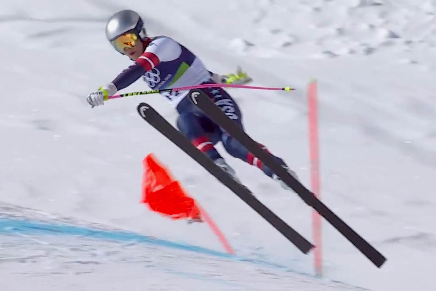 Olympic skier Lindsey Vonn crashes whereas competing on torn ACL, dashing comeback hopes