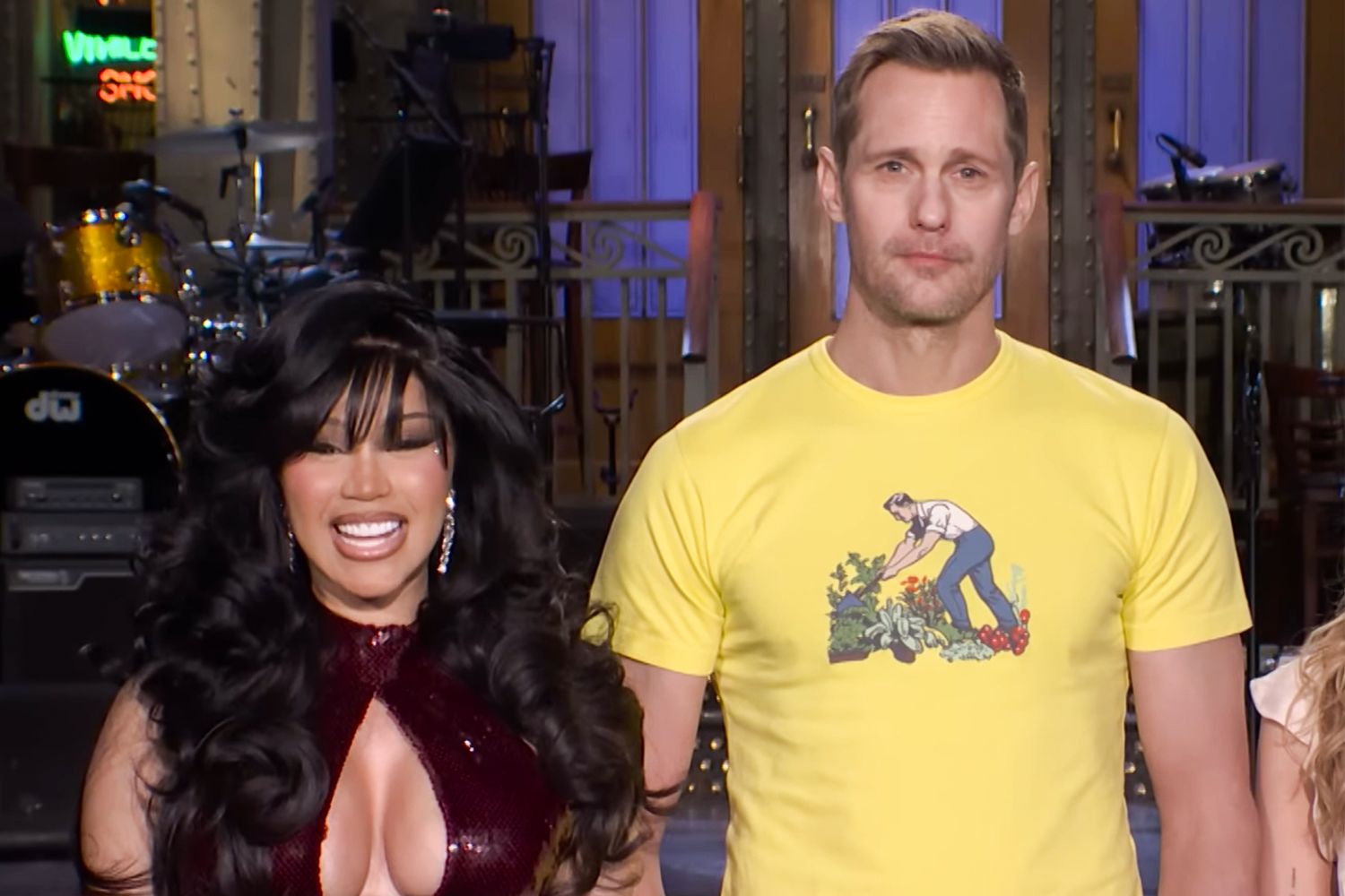 “Saturday Evening Stay” recap: Alexander Skarsgård hosts the 1,000th episode