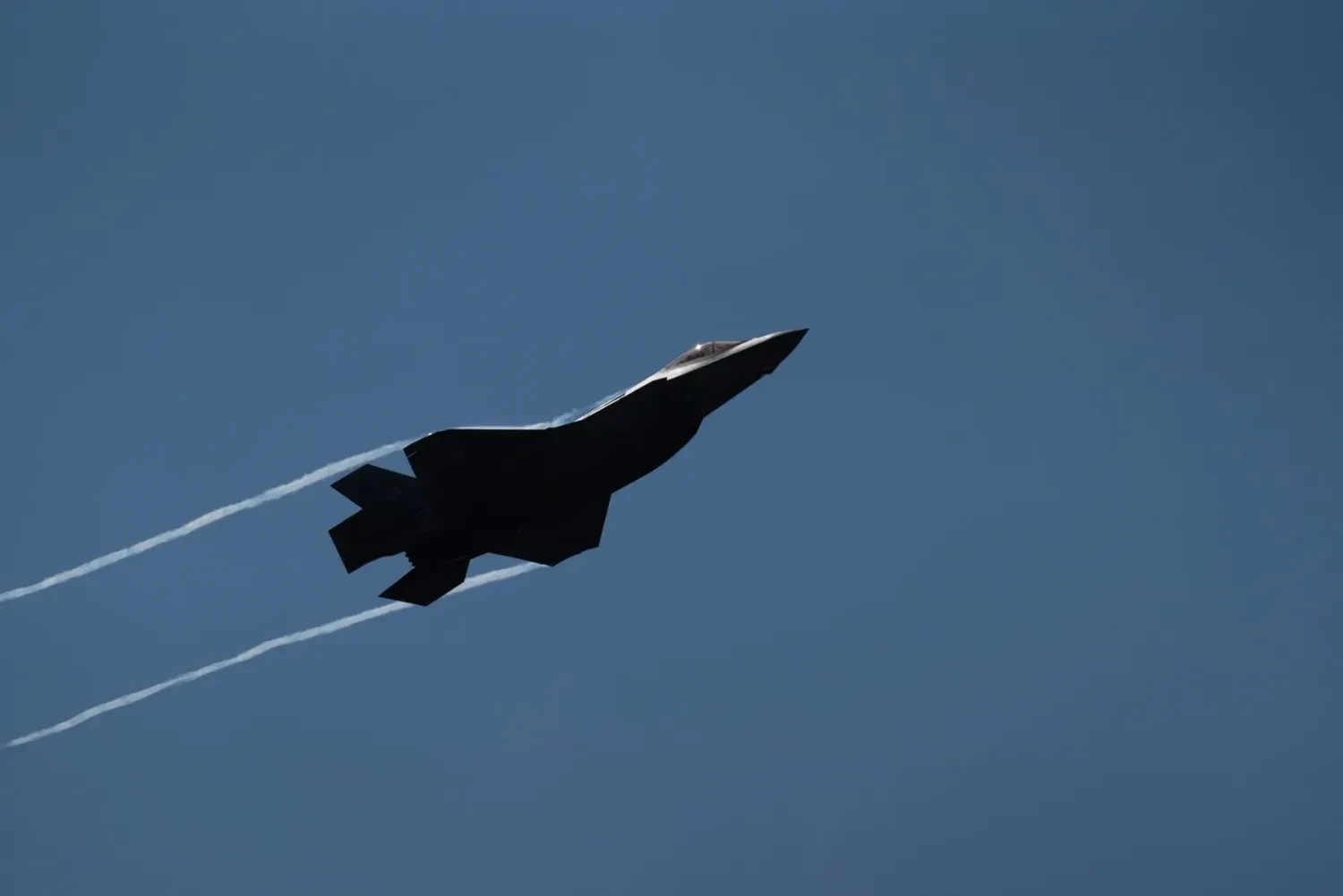 Pentagon plans to purchase 85 F-35 fighters and fund "Iron Dome" in 2027